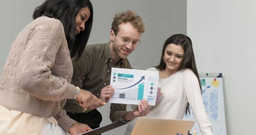 Top benefits of sales outsourcing for growing businesses to increase revenue and reduce costs